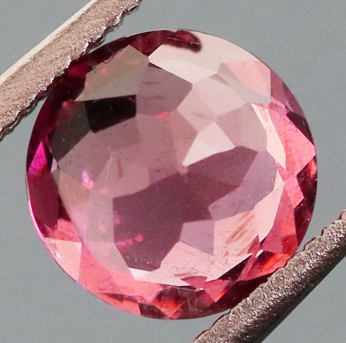 Glittering cherry pink .99ct Rhodolite Garnet solitaire