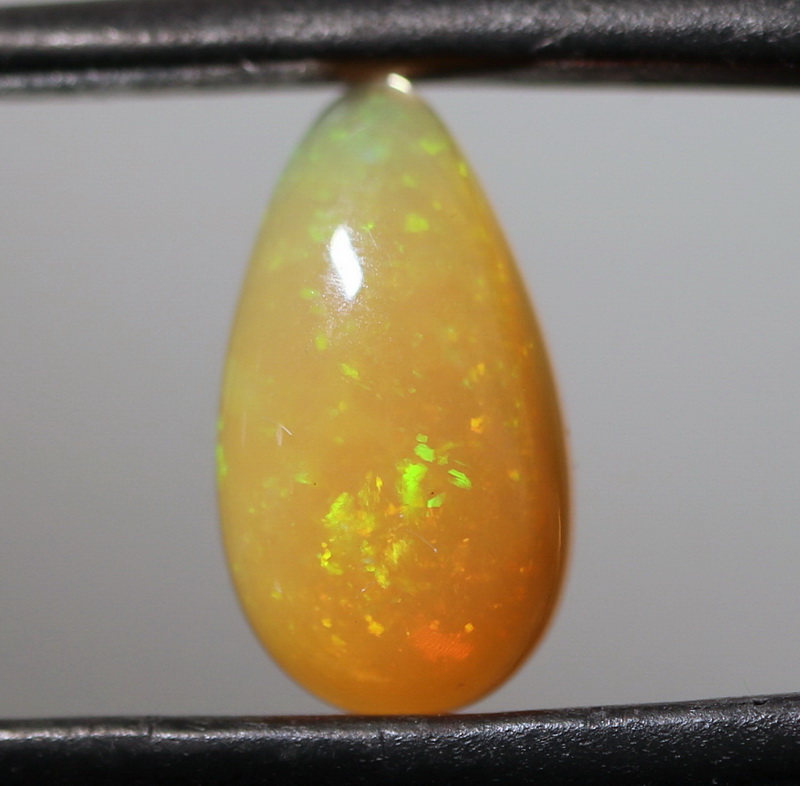 Captivating 1.97ct full body flashing Welo Opal!