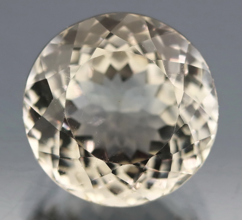 Captivating 13.73ct UNTREATED champagne Topaz