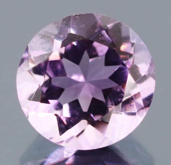 Eye catching 2.43ct natural Amethyst solitaire
