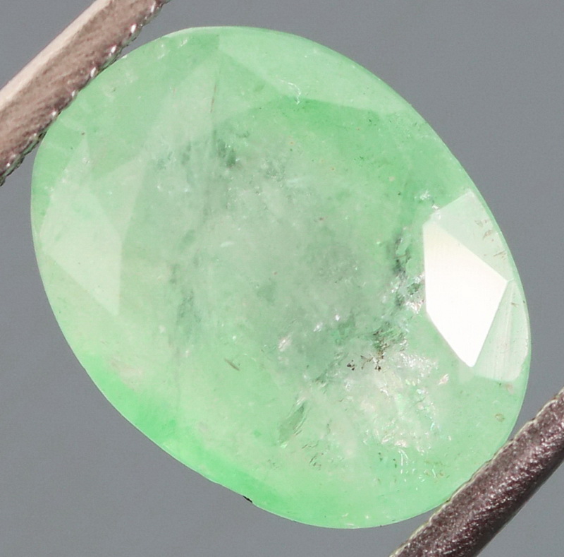 Stunning 2.18ct bright green Colombian emerald