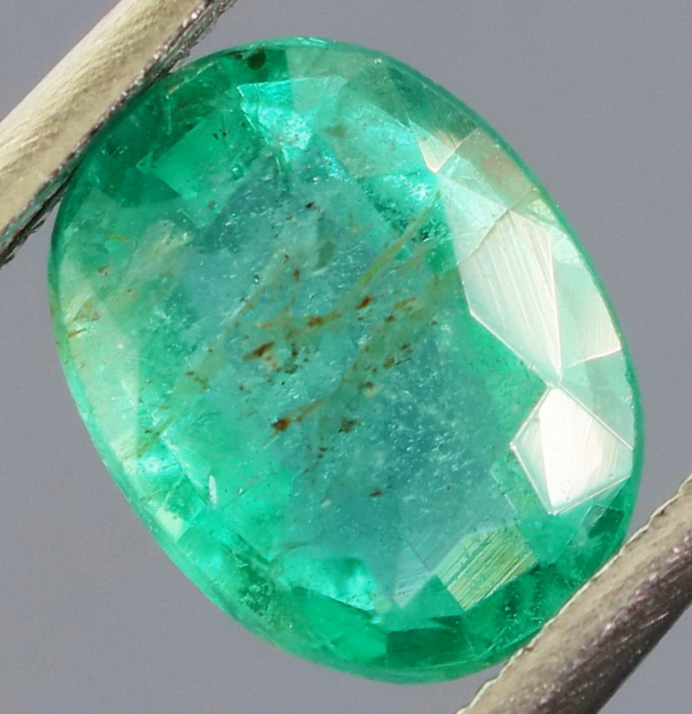 Fantastic color! 1.30ct vibrant green Colombian Emerald