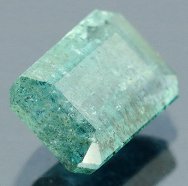 Tremendous 4.40ct blue green Emerald