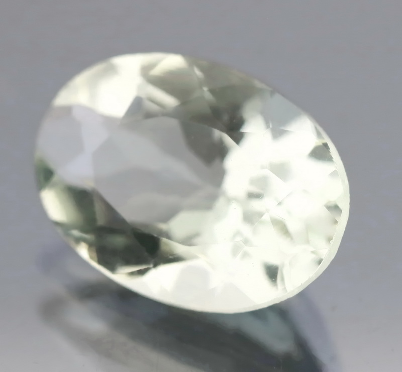 Gorgeous 4.98ct platinum green Amethyst
