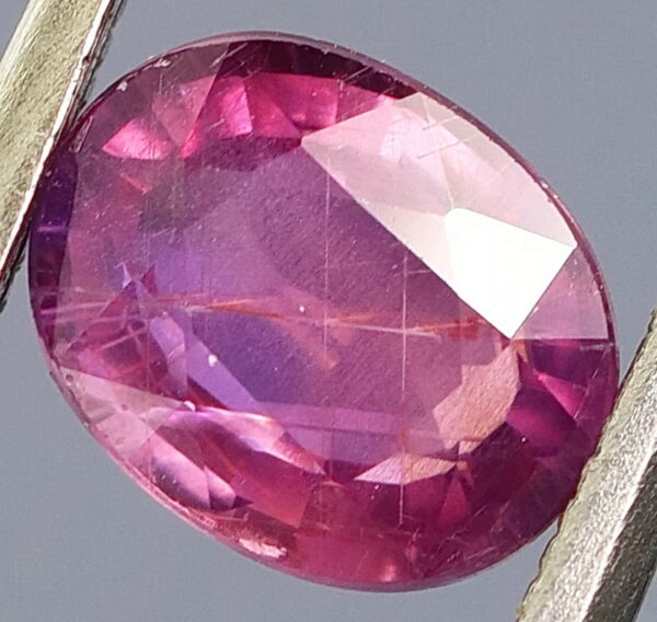 UNHEATED! 1.32ct violet pink Sapphire