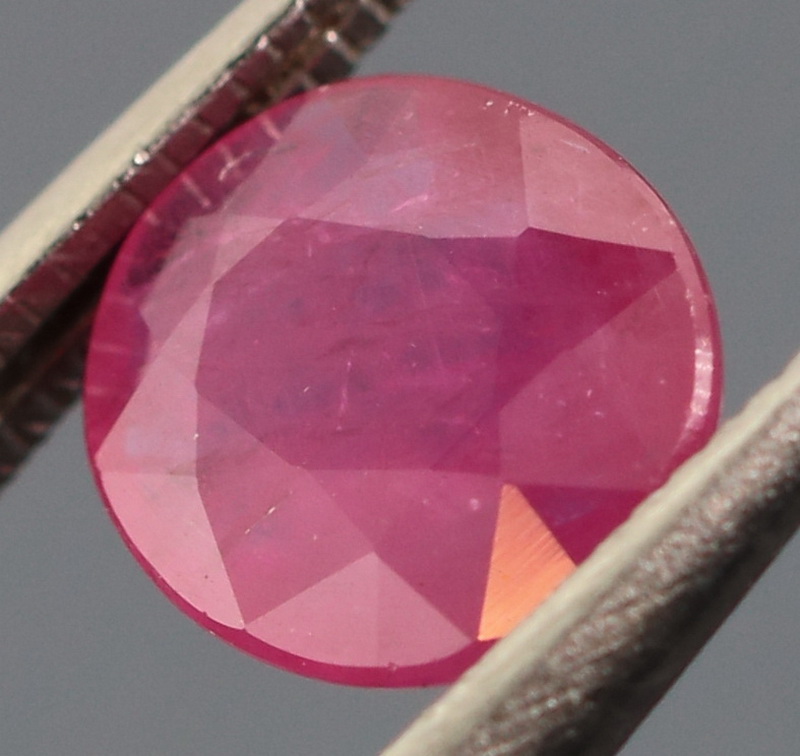 Heated only! Transparent 1.03ct violet pink Ruby