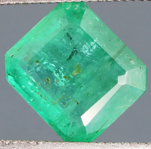 Vivid green! Unheated! 1.47ct Colombian Emerald