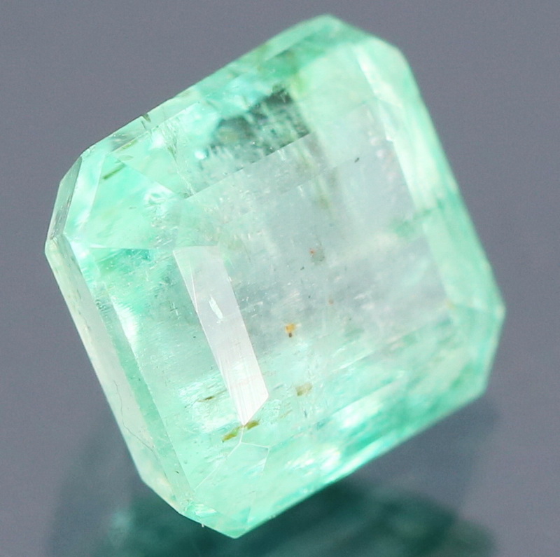 Stunning 1.85ct bright green Colombian emerald