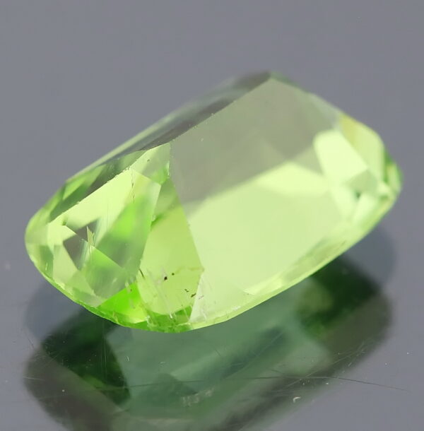 Premium 6.38ct spring green Peridot