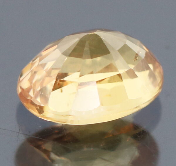 Exciting 1.23ct golden Sapphire!