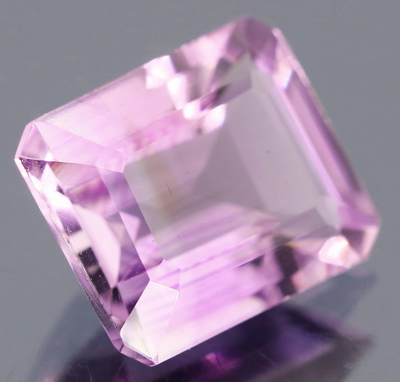 Vibrant and untreated 4.04ct Amethyst