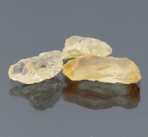 Dazzling 9.86ct uncut Sunstone set