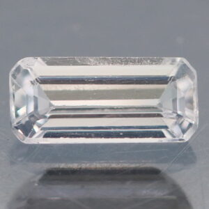 Glittering platinum UNTREATED .65ct Sapphire