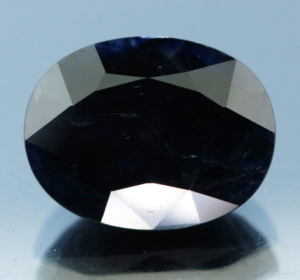Exquisite 19.90ct collectors midnight blue Sapphire