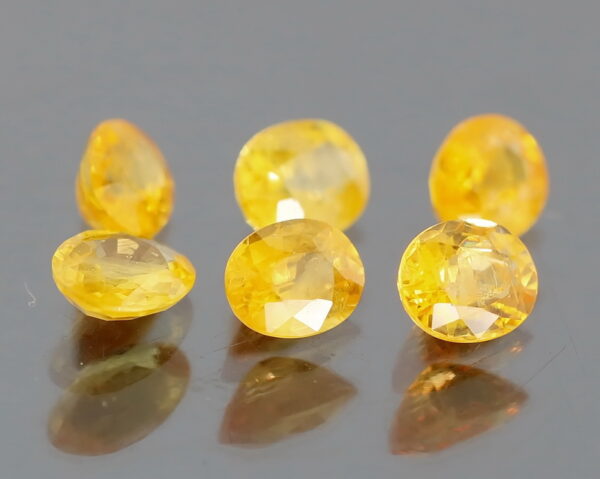 Glittering 3.17ct set of golden Songean Sapphires