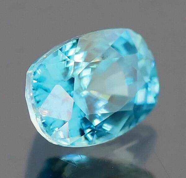 Glittering 1.56ct diamond luster blue Zircon