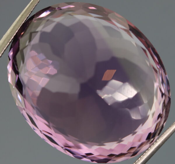 Halo flashing 30.90ct real unheated Bolivian Amethyst