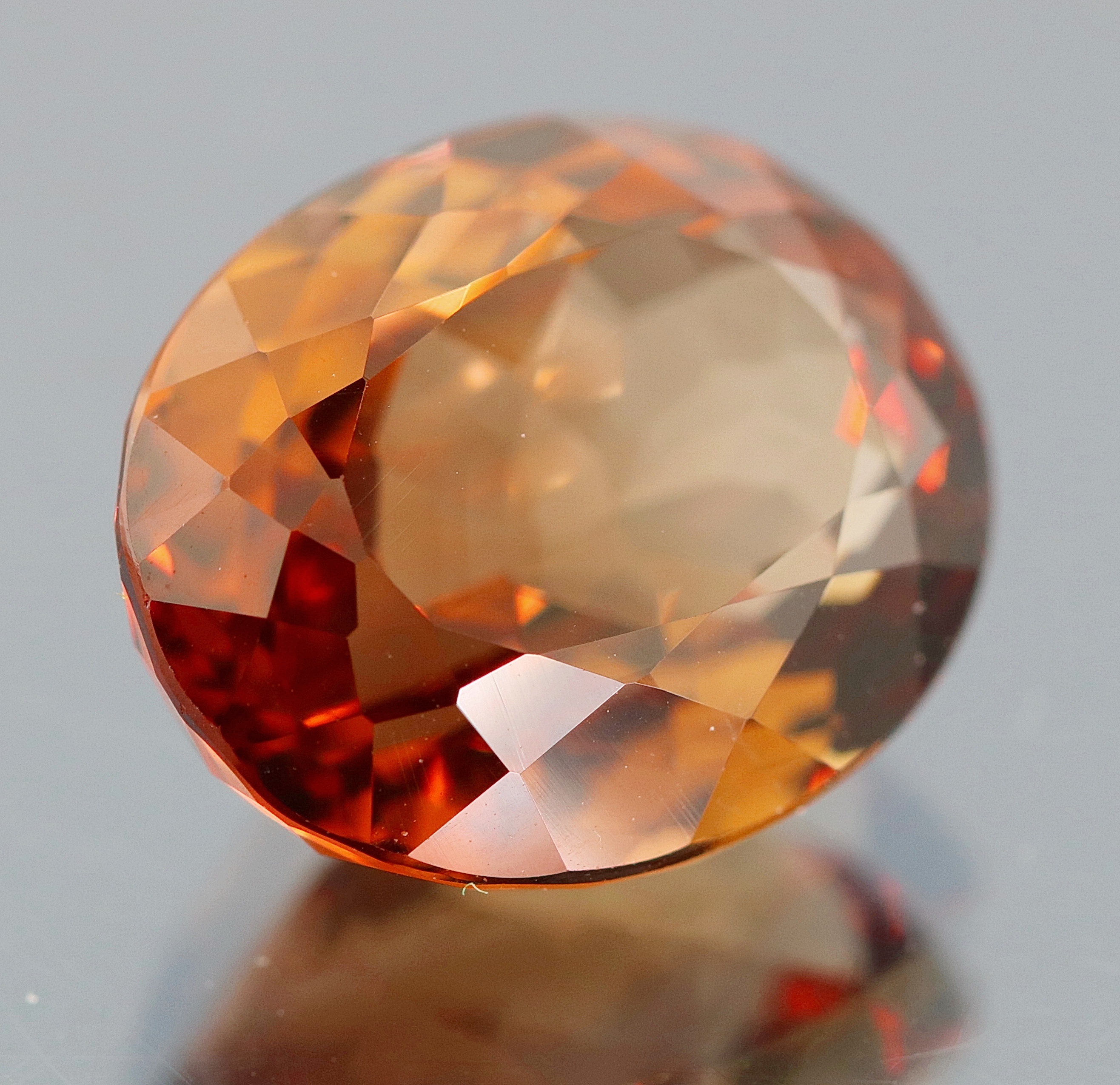Sparkle factory! 13.86ct red amber Imperial Topaz