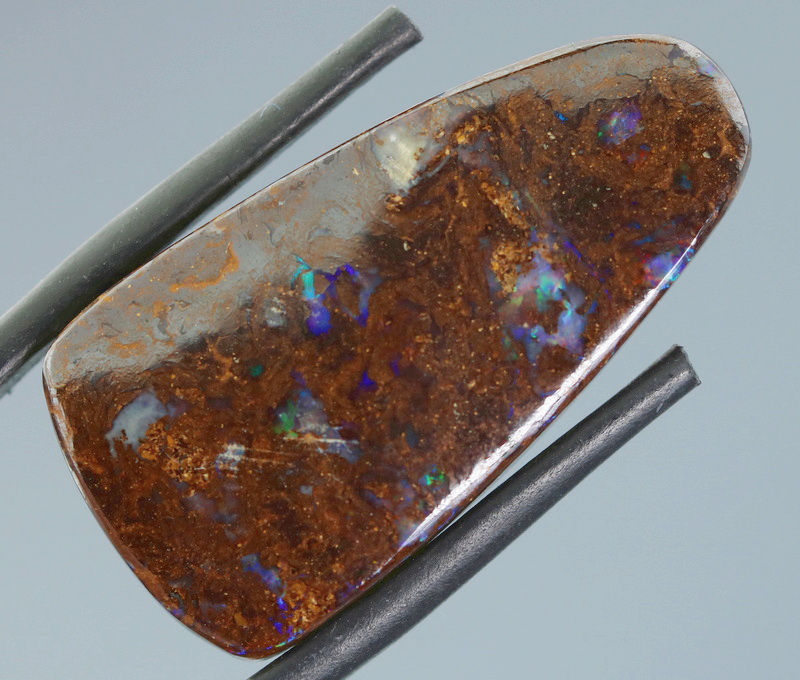 Eye catching 25.96ct Australian Boulder Opal