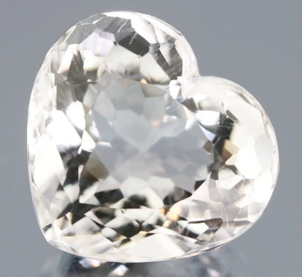 Superb 27.76ct top gem grade diamond white Quartz