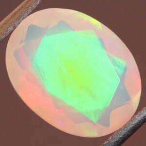 Wonderful glittering 2.26ct faceted Jelly Opal