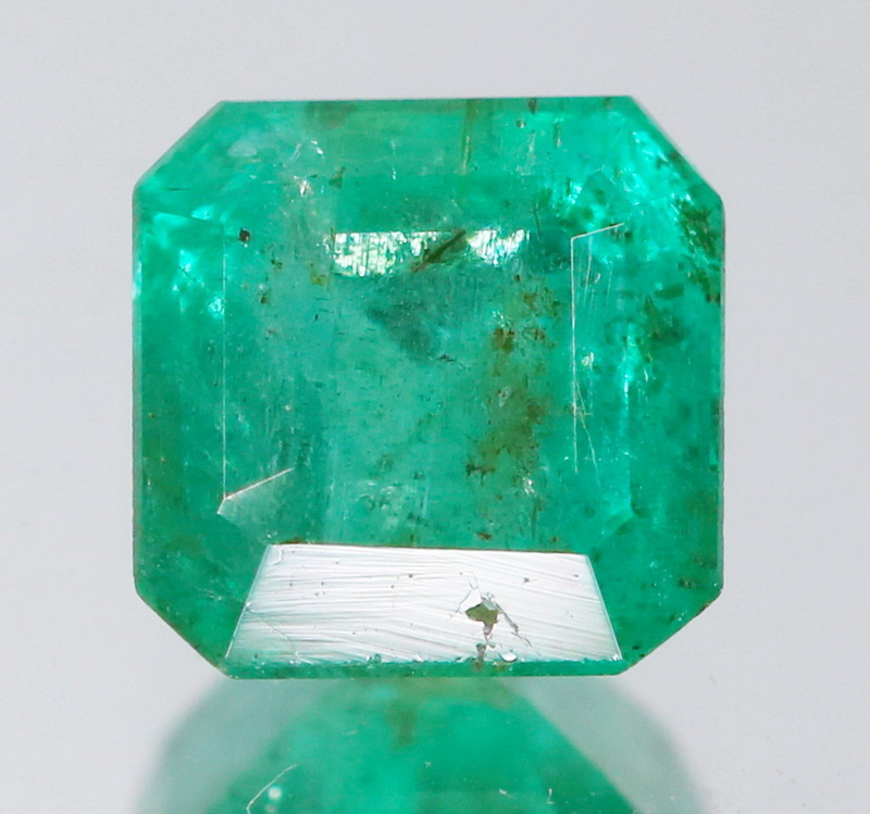 Beautiful green 1.07ct Colombian emerald