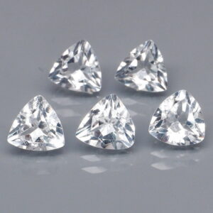 Glittering 4.70ct diamond white Topaz set