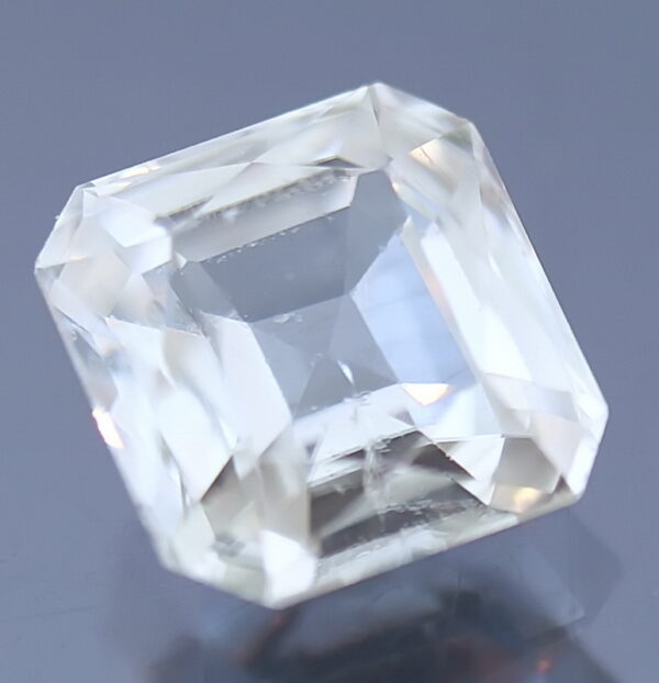 Glittering 2.45ct diamond luster white Zircon