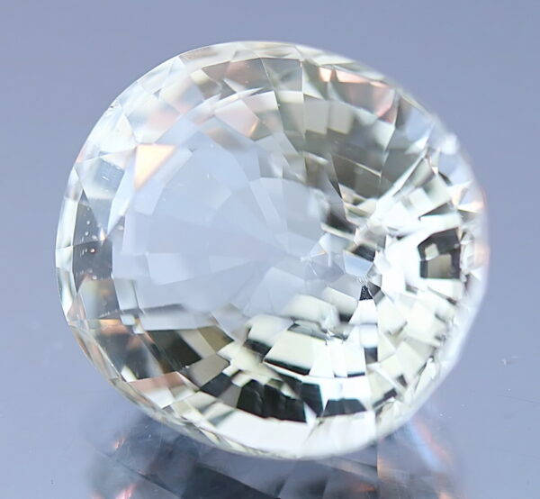 Magnificent 22.13ct diamond white Topaz