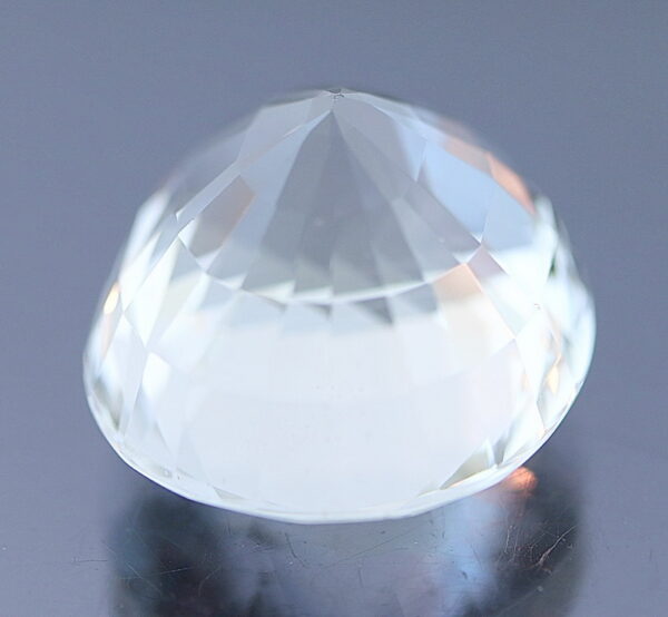 Magnificent 22.13ct diamond white Topaz