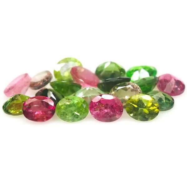 Wear spring all year long with this 7.48ct vibrant Tourmaline set!