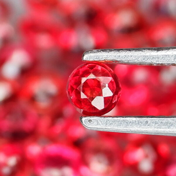 This is 3.86cts of JEDI RED Songean Sapphires!