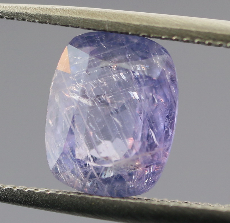 Lavender! 1.64ct untreated Sapphire!