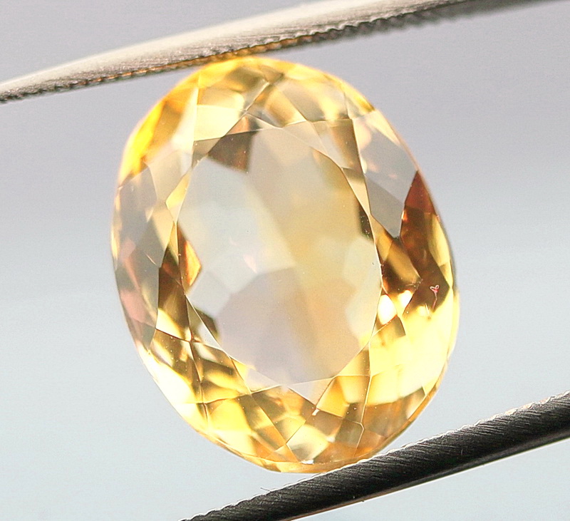 It's a golden glitter bomb! 7.19ct natural Citrine!