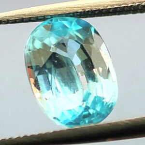 Glittering 1.91ct diamond luster blue Zircon