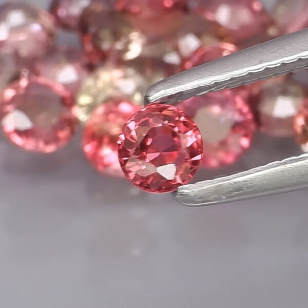 Untreated! 3.62ct dusty rose Sapphire set