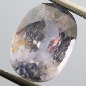 Large 2.90ct violet gray Sapphire. It's untreated!