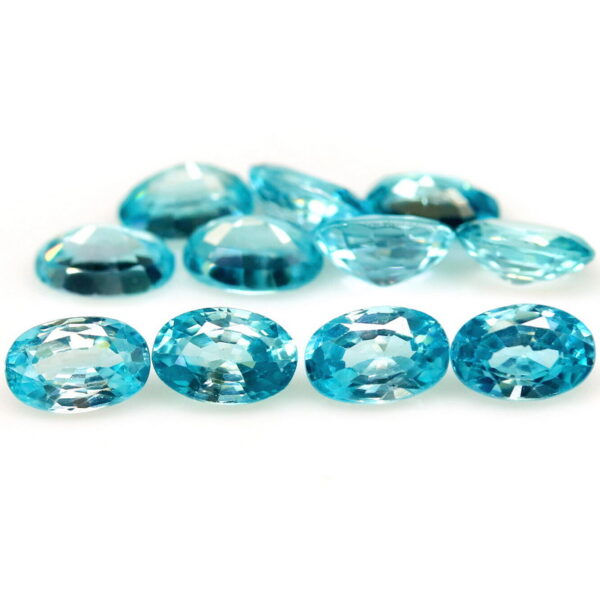 Vibrant blue! 8.15ct 11pc Cambodian Zircon set