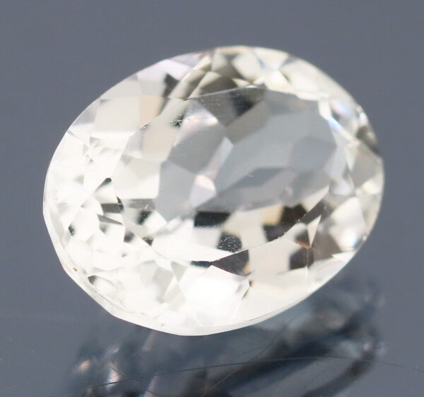 Dazzling 11.31ct diamond white Topaz
